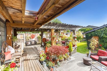 St James-1 at 275 - St. James Road , Upper Lonsdale, North Vancouver St James-1 at 275 - St. James Road , Upper Lonsdale, North Vancouver